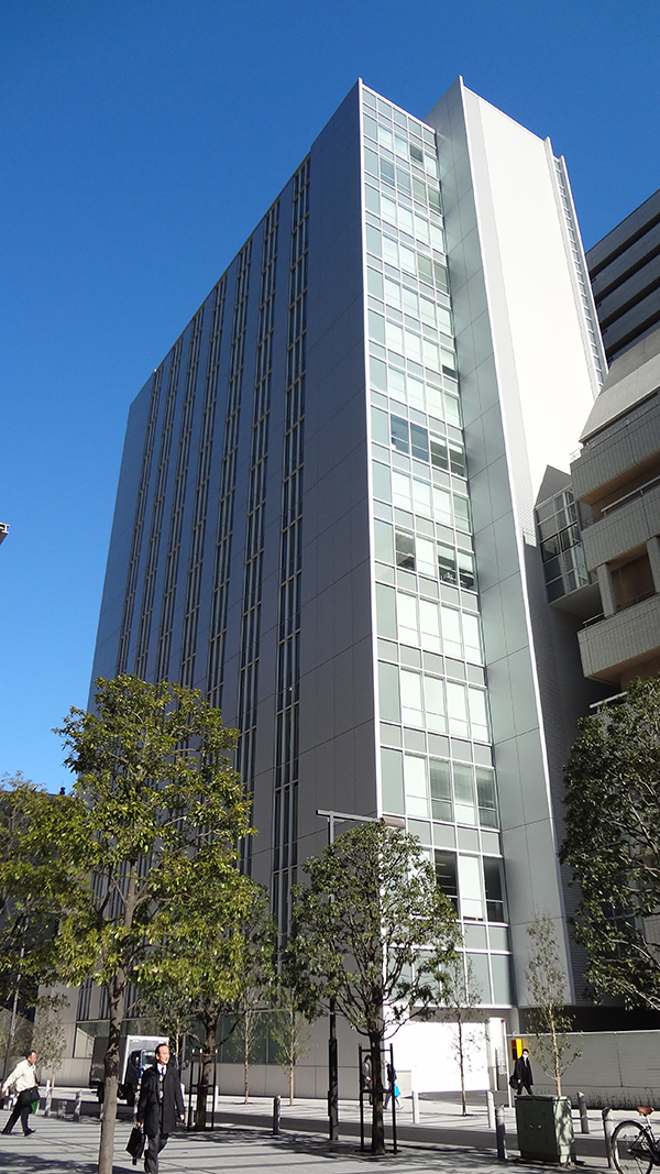 東京医科大学病院西新宿キャンパス 教育研究棟 昭和リーフ株式会社 Aluminium Windows カーテンウォール工事 建具工事 ガラス工事